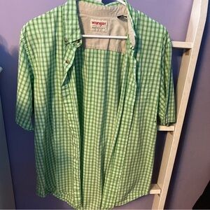 Wrangler green plaid button up